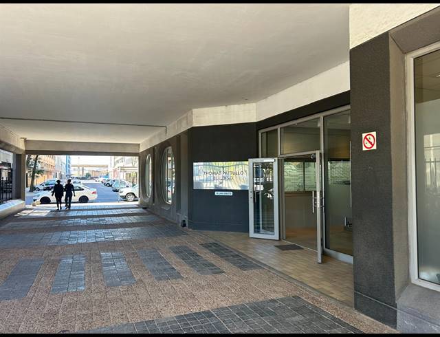 386.50M² BUILDING TO LET IN FORESHORE